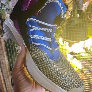 Men purple and blue high top Nike huarache